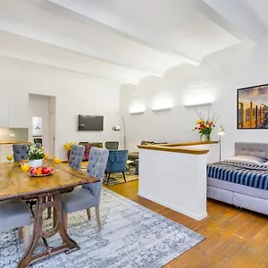  Apartamento The Melchior, Luxury Industry Loft In Mitte Up To 5 Ppl With 2 Bath